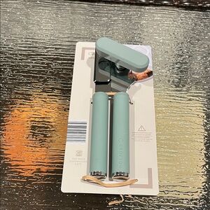 Crofton Mint Green Can Opener